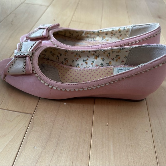 Bettie Page Pink Bow Accent Flats - Picture 4 of 4